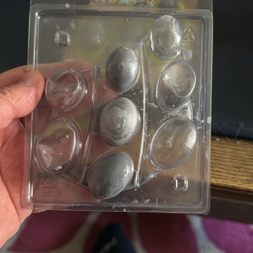 Eco Beans Soy Wax Melts in Green Packaging - Picture 3 of 3
